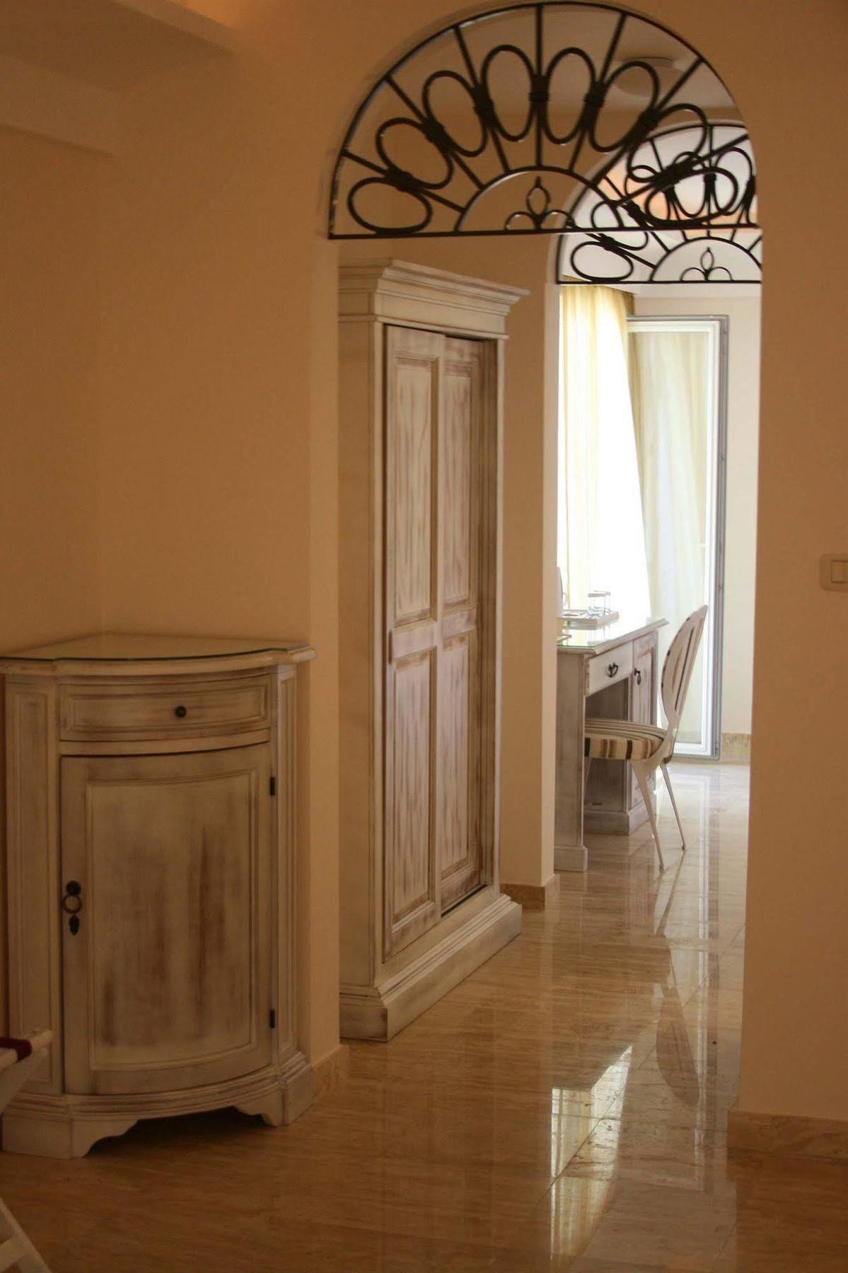 Hotel Azimut